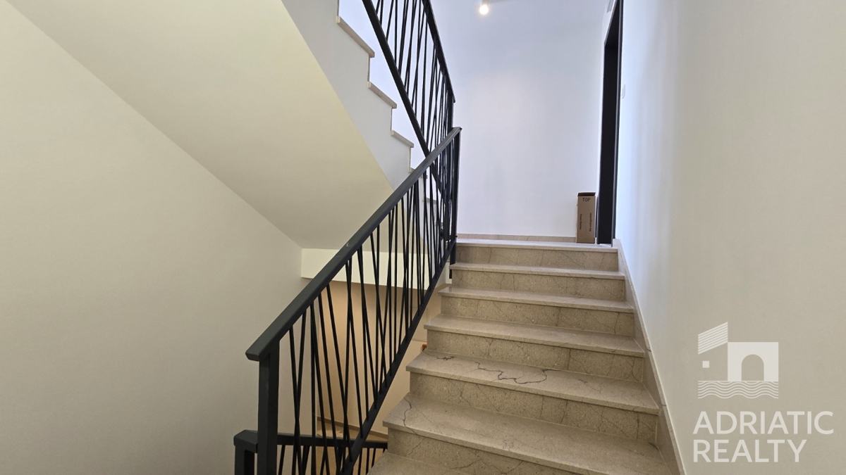 Flat For sale - ŠIBENSKO-KNINSKA TRIBUNJ
