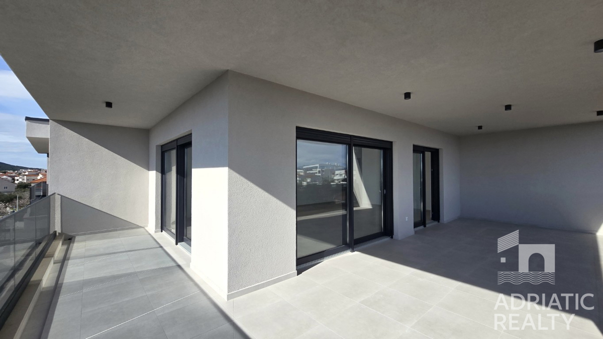 Flat For sale - ŠIBENSKO-KNINSKA TRIBUNJ