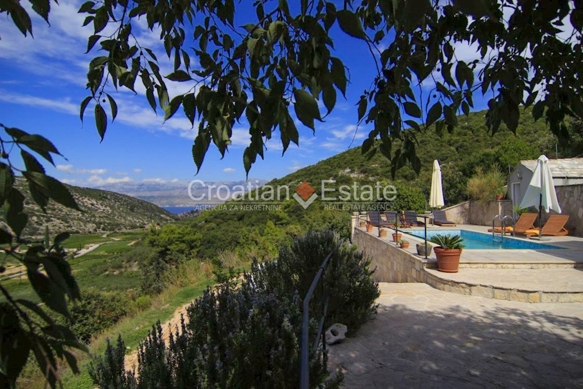 House For sale - SPLITSKO-DALMATINSKA BRAČ