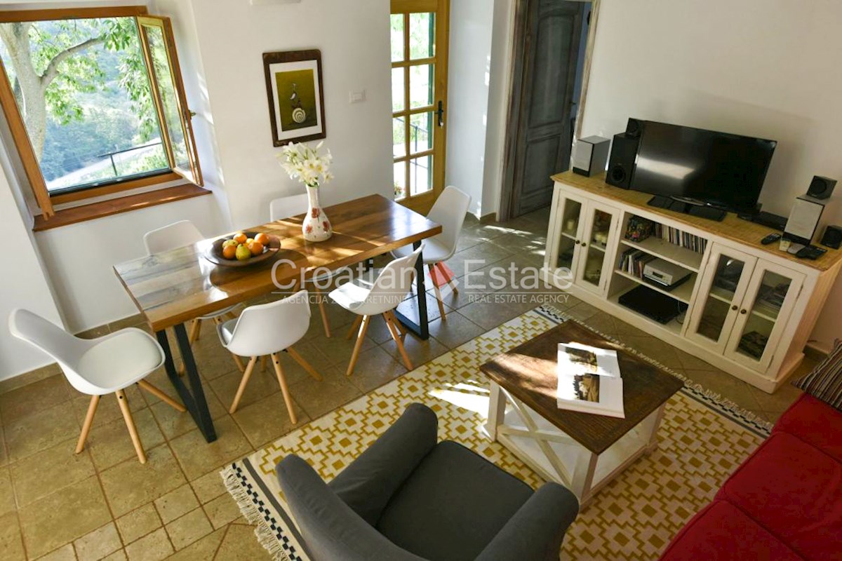 House For sale - SPLITSKO-DALMATINSKA BRAČ