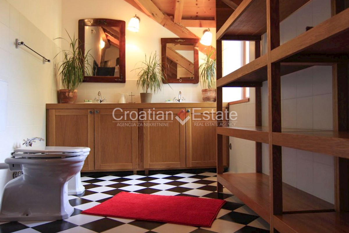 House For sale - SPLITSKO-DALMATINSKA BRAČ