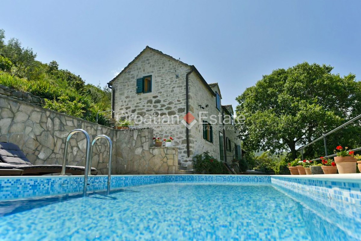 House For sale - SPLITSKO-DALMATINSKA BRAČ