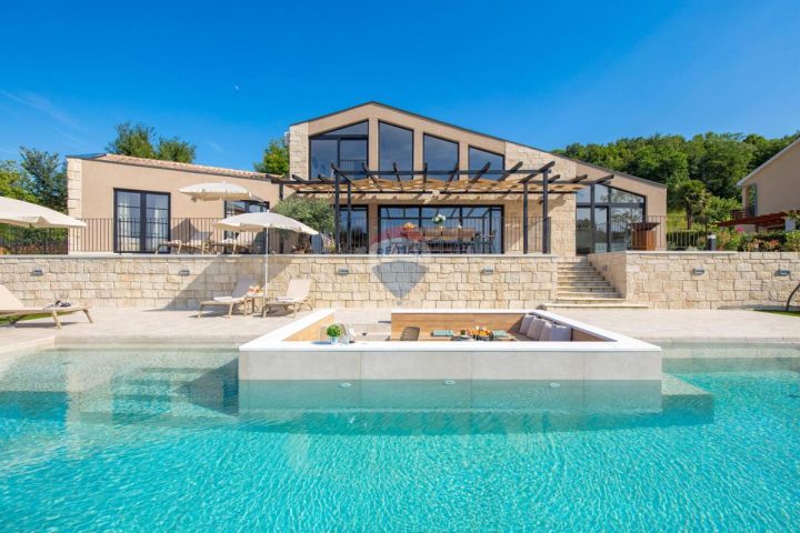 Casa in vendita 240 m² – Pazin