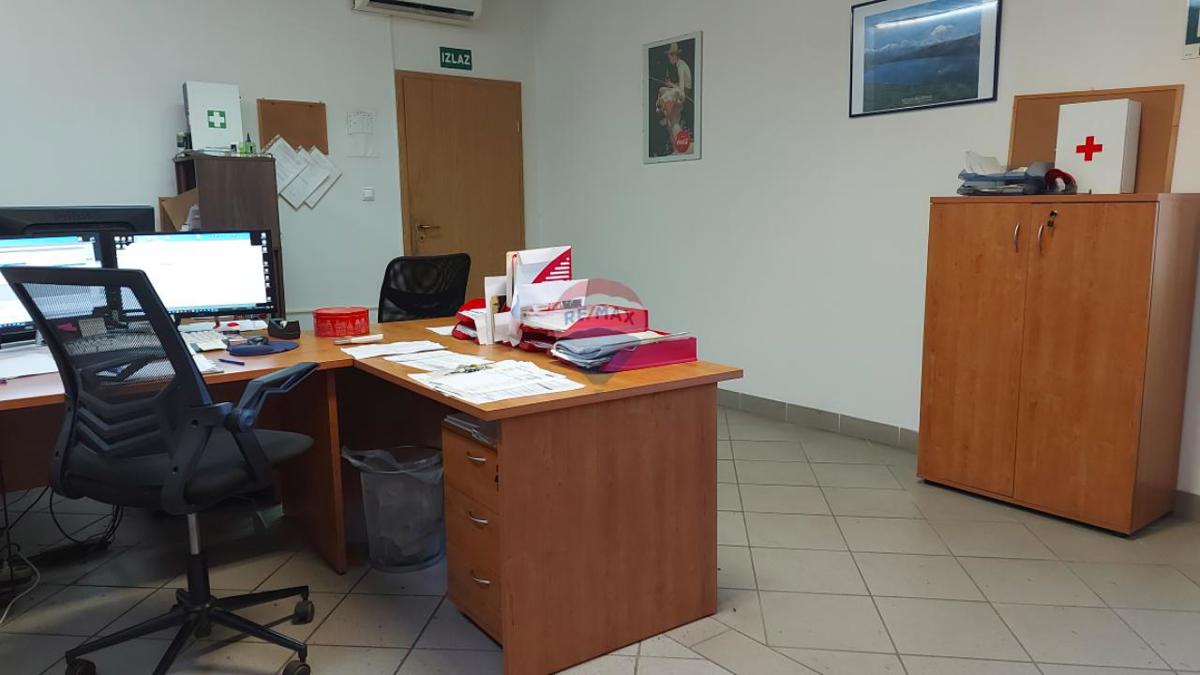 Poslovni prostori Za najem - PRIMORSKO-GORANSKA RIJEKA