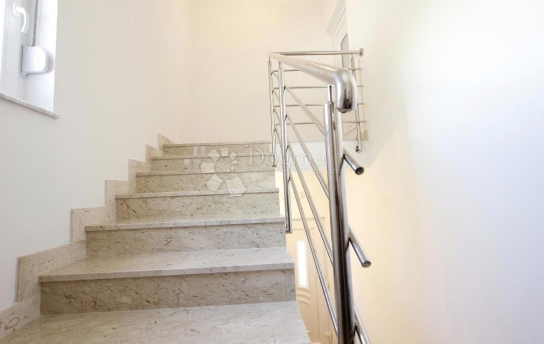 Flat For sale - ŠIBENSKO-KNINSKA VODICE