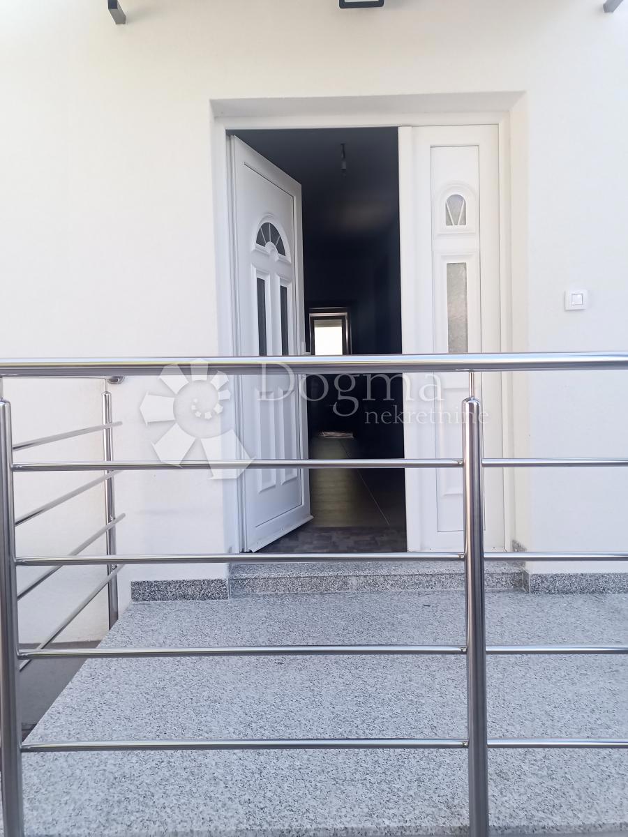 Flat For sale - ŠIBENSKO-KNINSKA VODICE