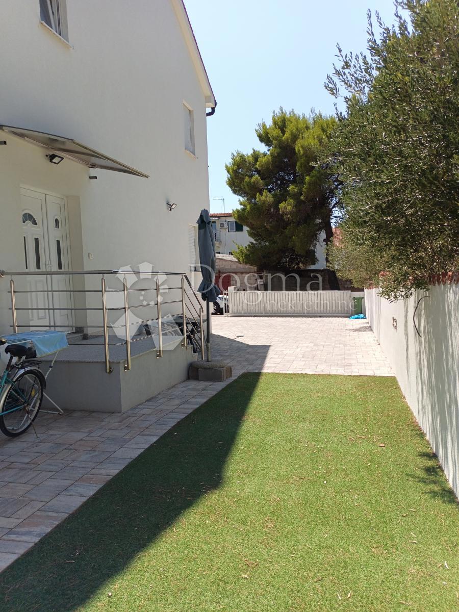 Flat For sale - ŠIBENSKO-KNINSKA VODICE