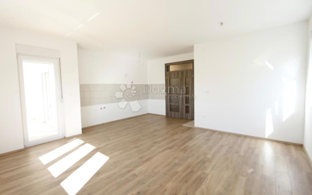 Flat For sale - ŠIBENSKO-KNINSKA VODICE