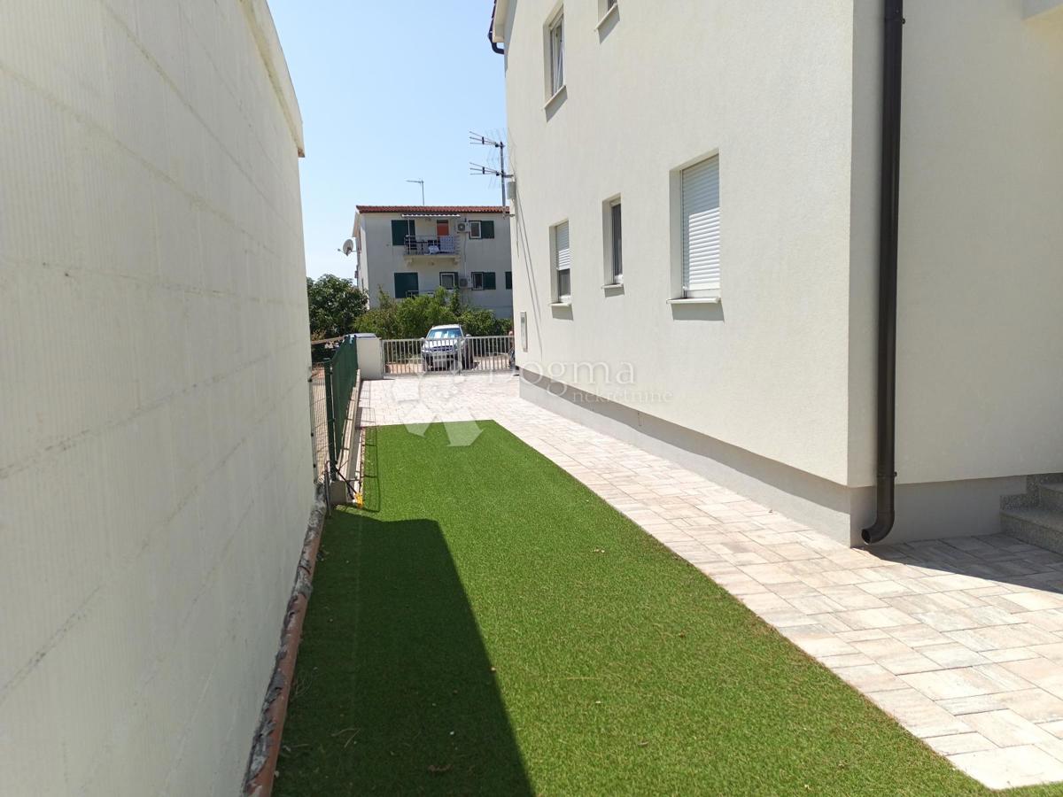 Flat For sale - ŠIBENSKO-KNINSKA VODICE