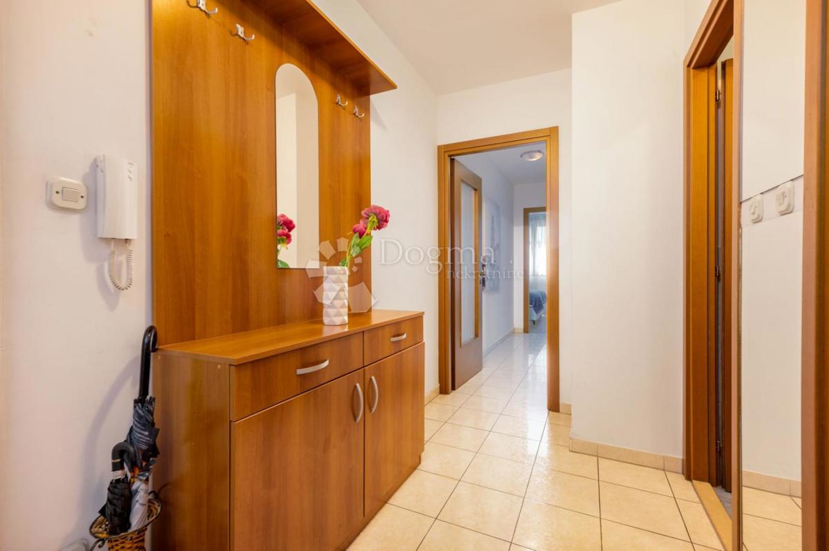 Flat For sale - SPLITSKO-DALMATINSKA SPLIT