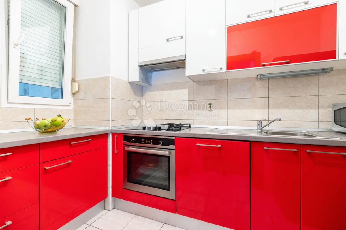 Flat For sale - SPLITSKO-DALMATINSKA SPLIT