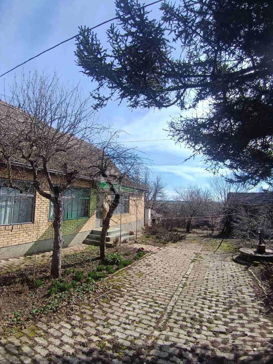 Kuća Na prodaju - OSJEČKO-BARANJSKA KNEŽEVI VINOGRADI