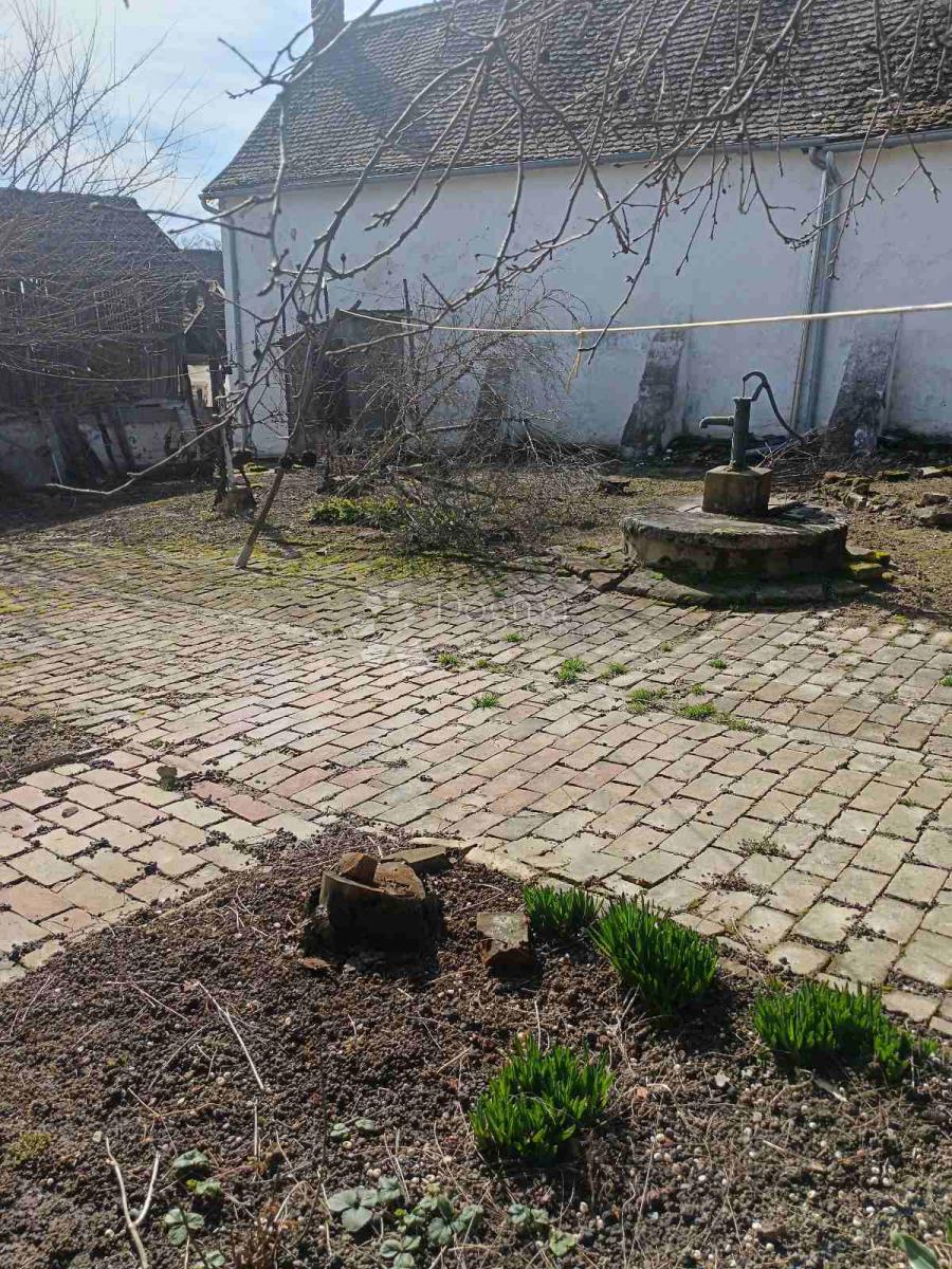 Kuća Na prodaju - OSJEČKO-BARANJSKA KNEŽEVI VINOGRADI