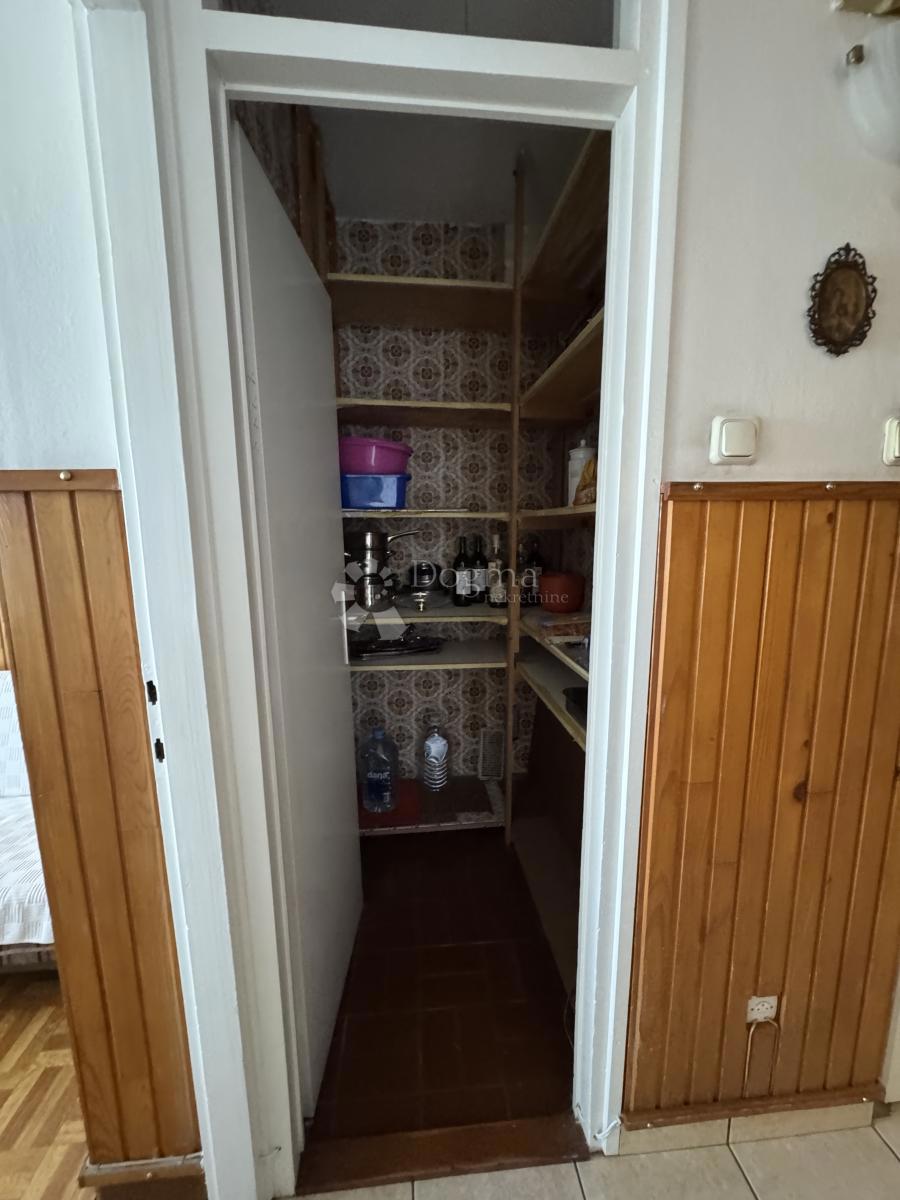 Mieszkanie Na sprzedaż - LIČKO-SENJSKA SENJ