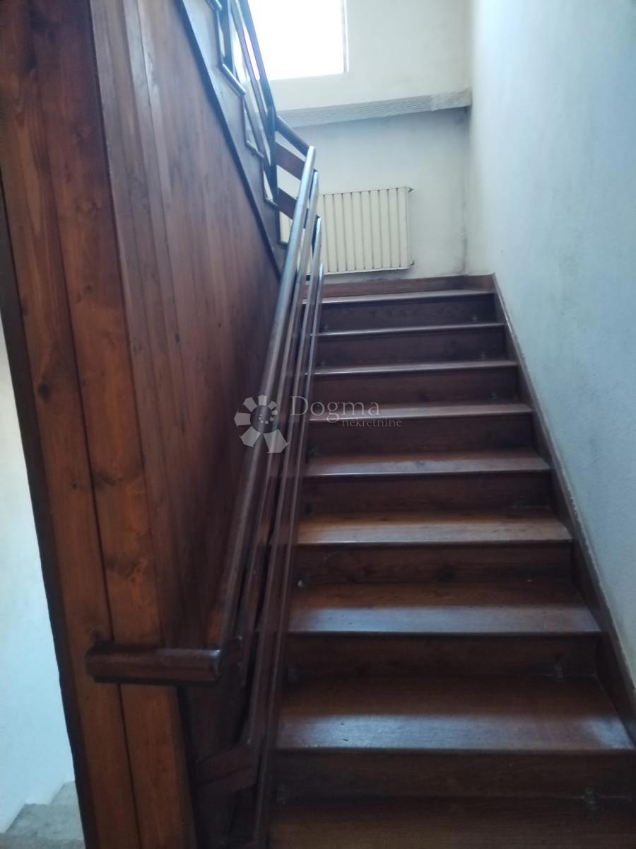 Kuća Na prodaju - KARLOVAČKA KARLOVAC