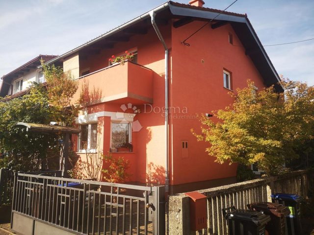 Casa in vendita 250 m² – Zagreb