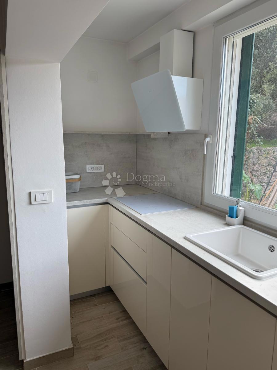 Apartment Zu verkaufen - SPLITSKO-DALMATINSKA VIS