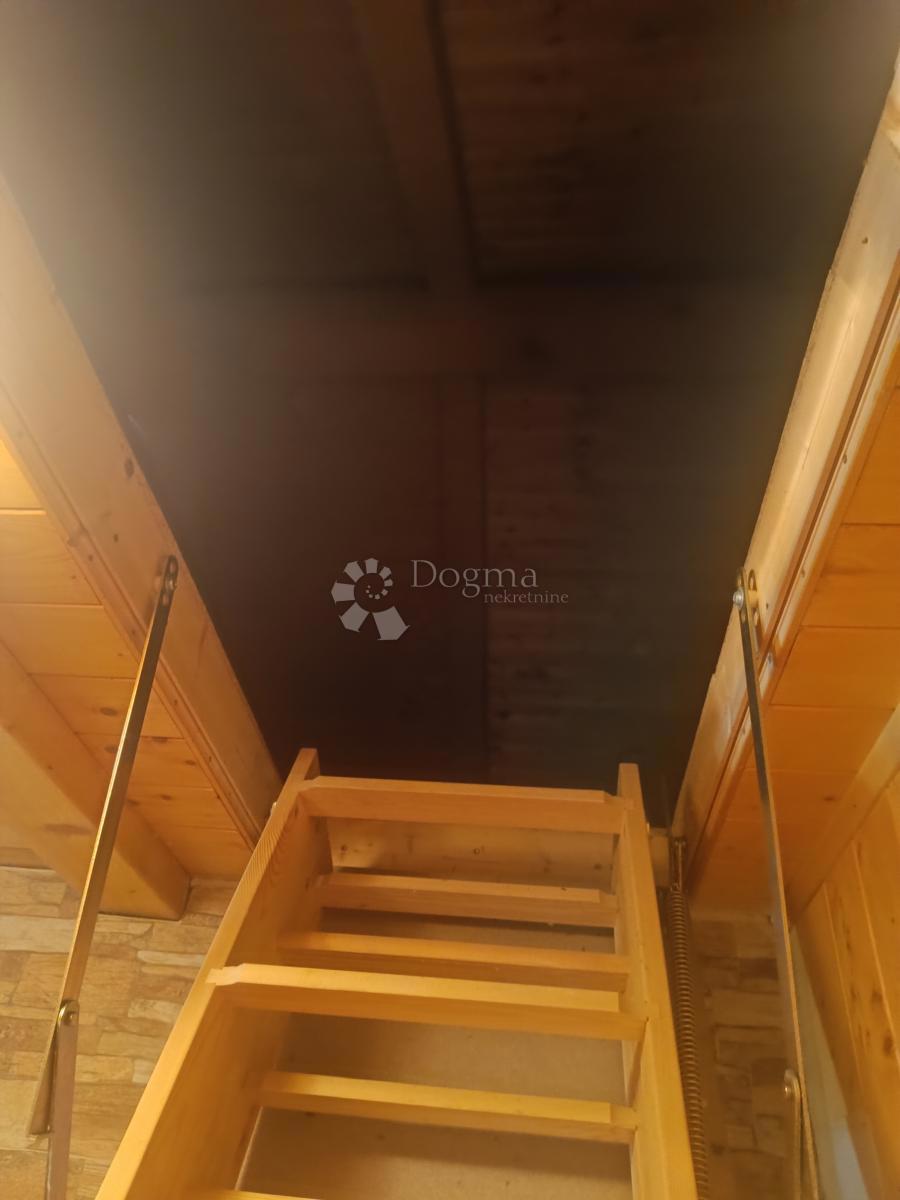 Dom Na predaj - ZAGREBAČKA KLOŠTAR IVANIĆ