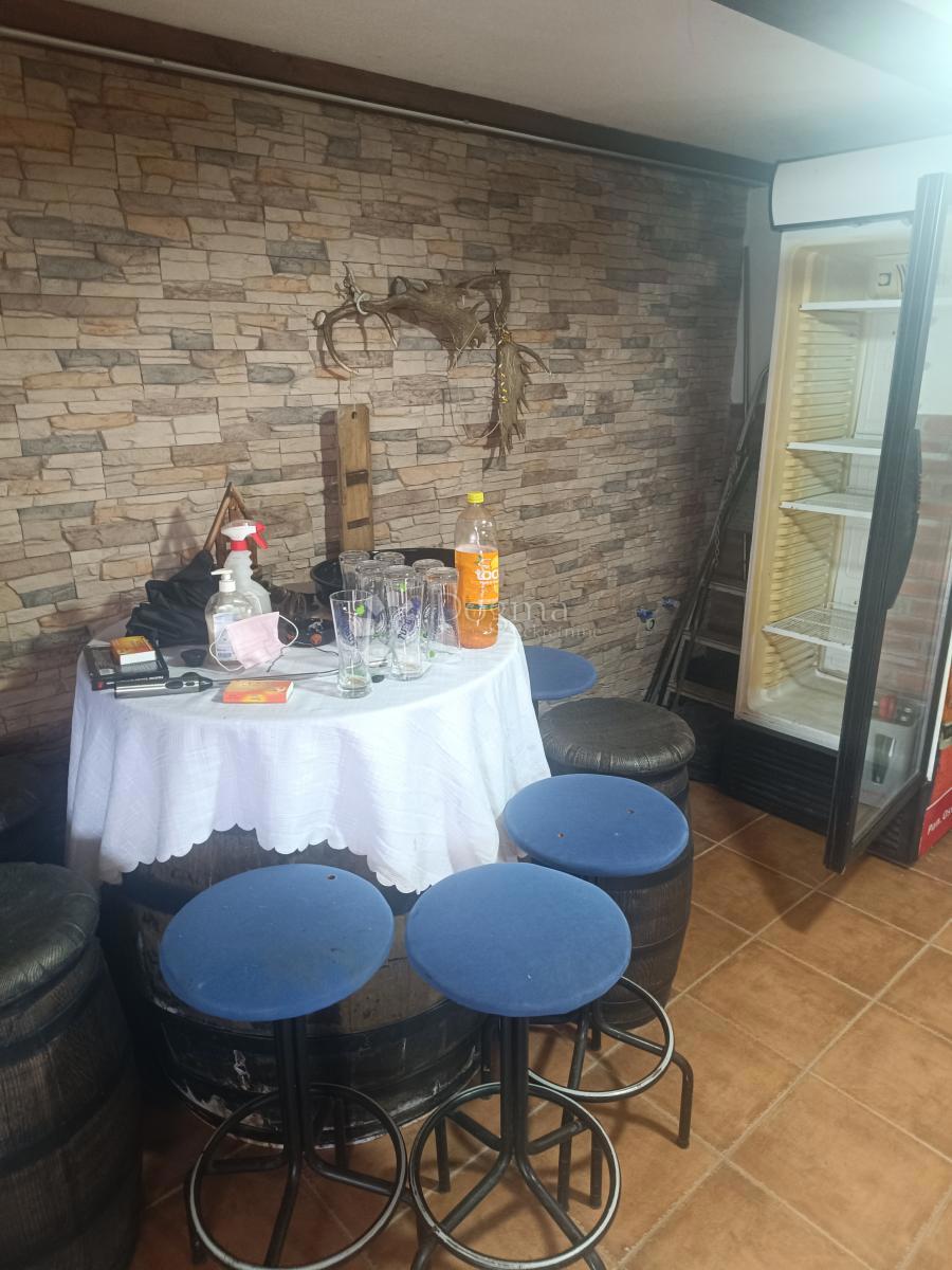 Dom Na predaj - ZAGREBAČKA KLOŠTAR IVANIĆ
