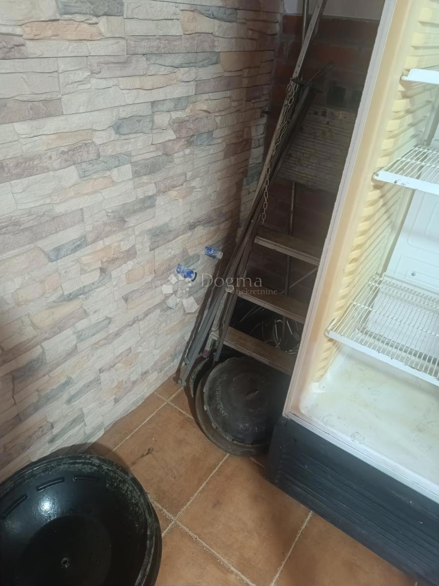 Dom Na predaj - ZAGREBAČKA KLOŠTAR IVANIĆ