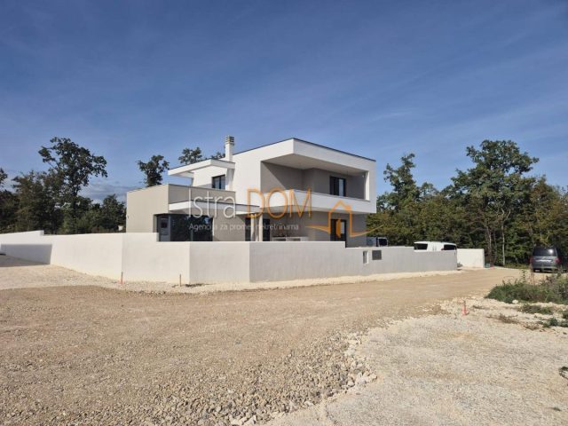 Haus Zu verkaufen - Istarska Marčana - foto 5/8