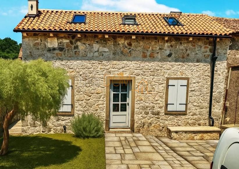 Haus Zu verkaufen - Istarska Labin - foto 1/7