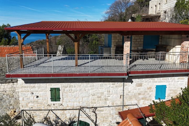 Haus zu verkaufen 200 m² – Omiš