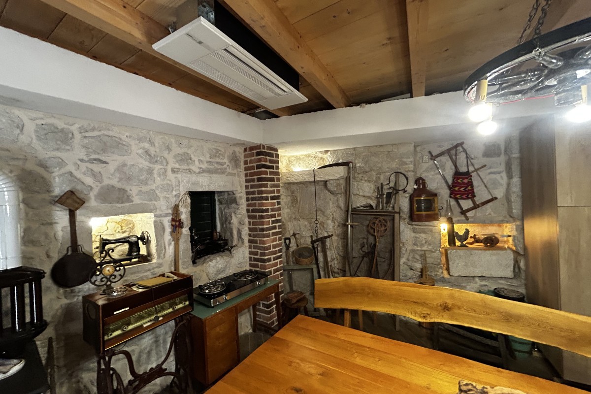 Kuća Na prodaju - SPLITSKO-DALMATINSKA OMIŠ