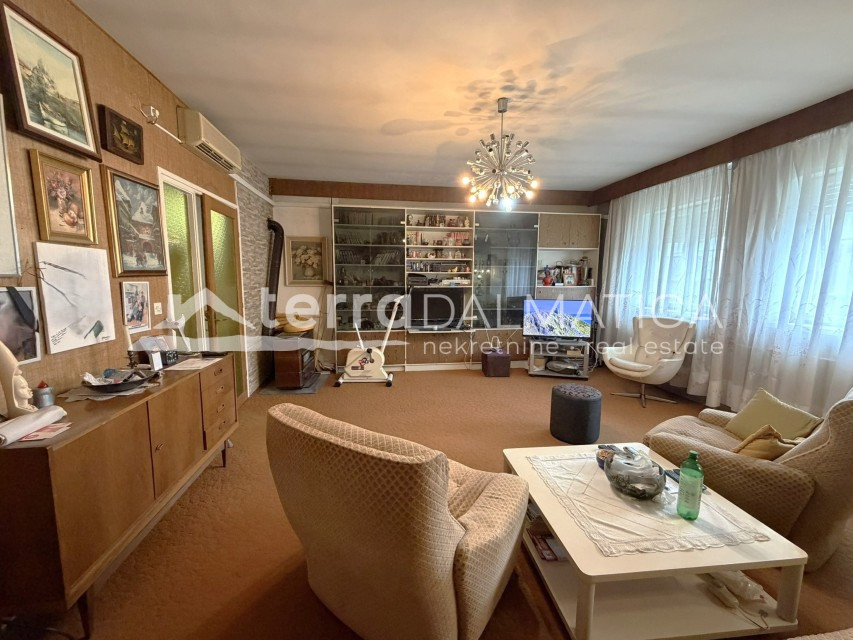 Apartment Zu verkaufen - ŠIBENSKO-KNINSKA ŠIBENIK