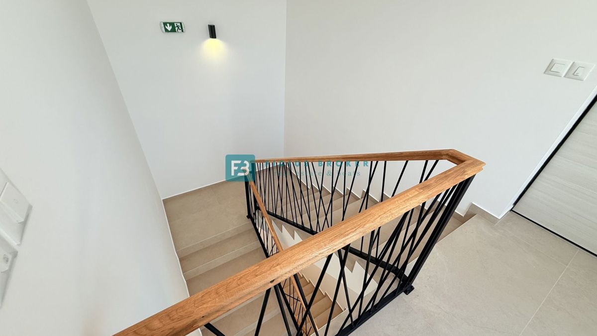 Apartment Zu verkaufen - ŠIBENSKO-KNINSKA VODICE