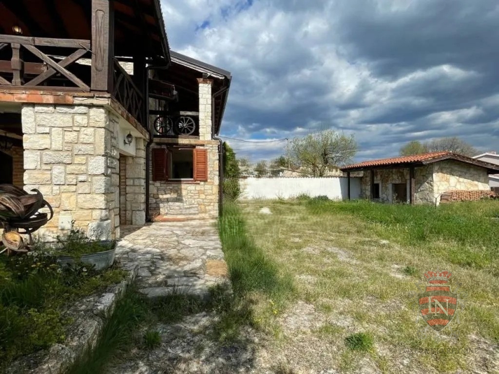 Maison À vendre - ISTARSKA TAR-VABRIGA