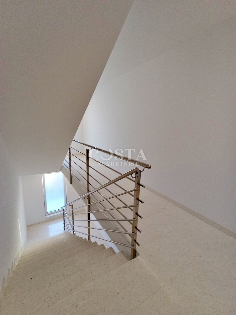 Flat For sale - ŠIBENSKO-KNINSKA VODICE