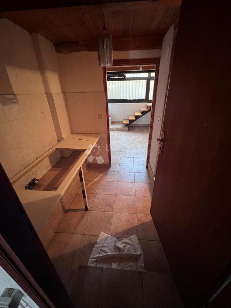Poslovni prostor Na prodaju - ISTARSKA POREČ