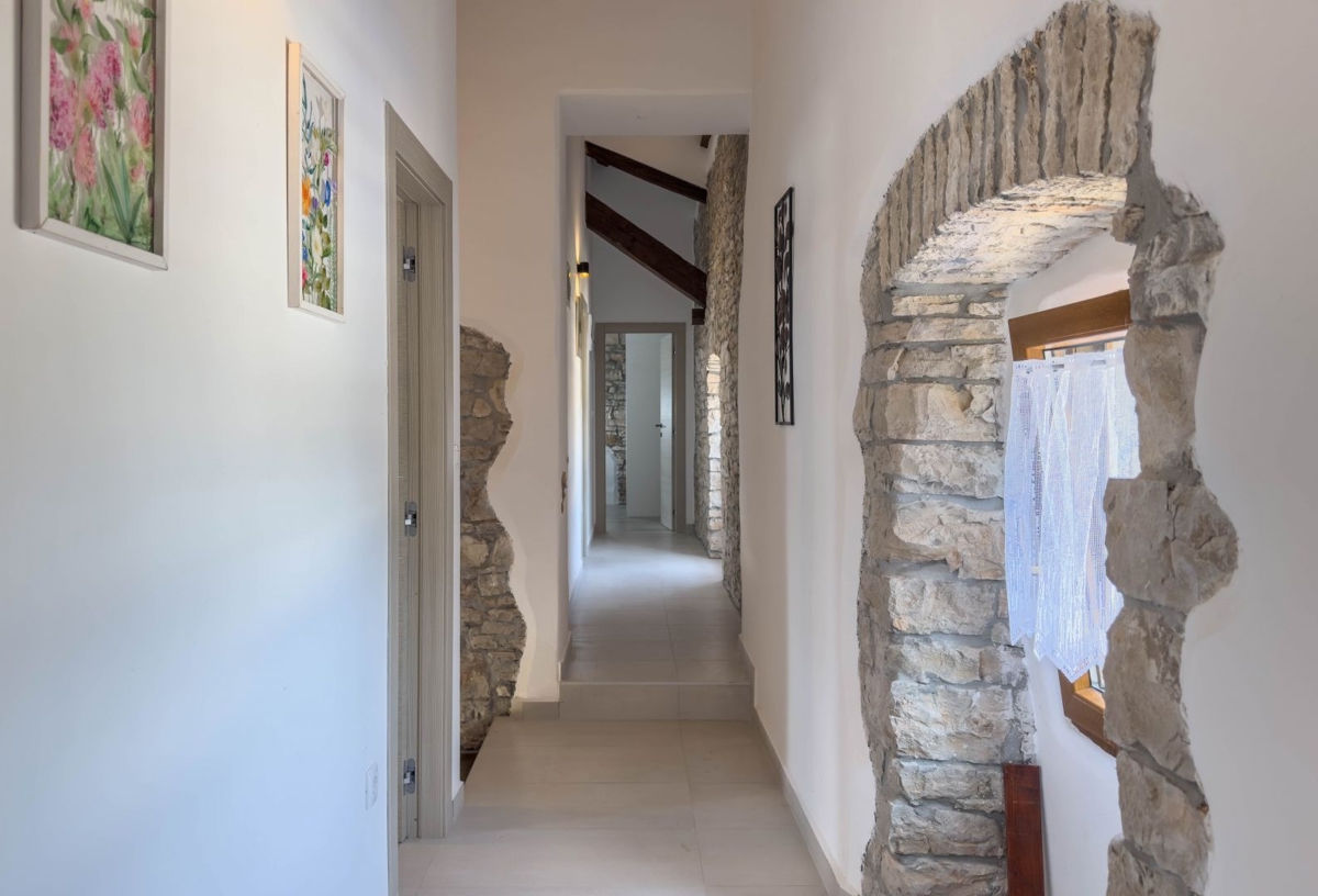 Haus Zu verkaufen - ISTARSKA SVETVINČENAT