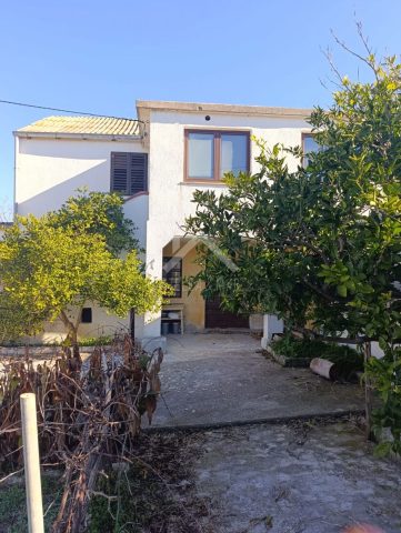 Dům na prodej 255 m² – Vir