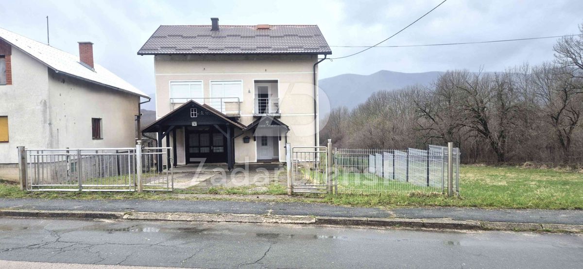 Kuća Na prodaju - LIČKO-SENJSKA DONJI LAPAC
