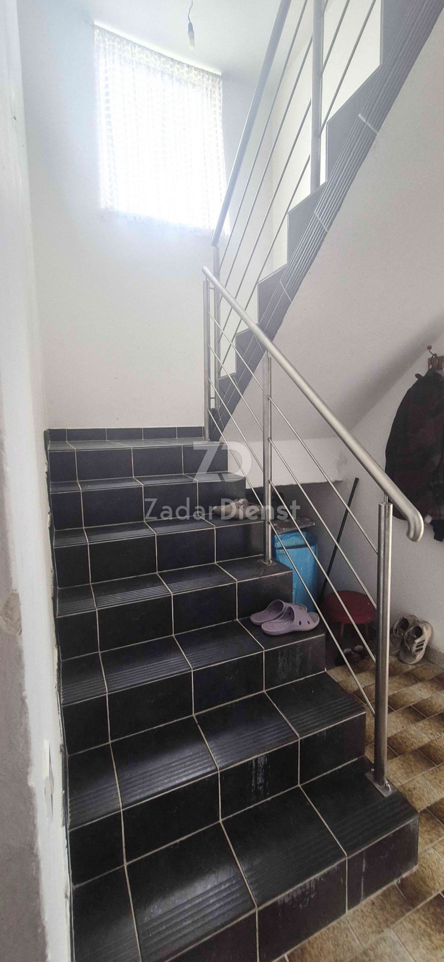 Kuća Na prodaju - LIČKO-SENJSKA DONJI LAPAC