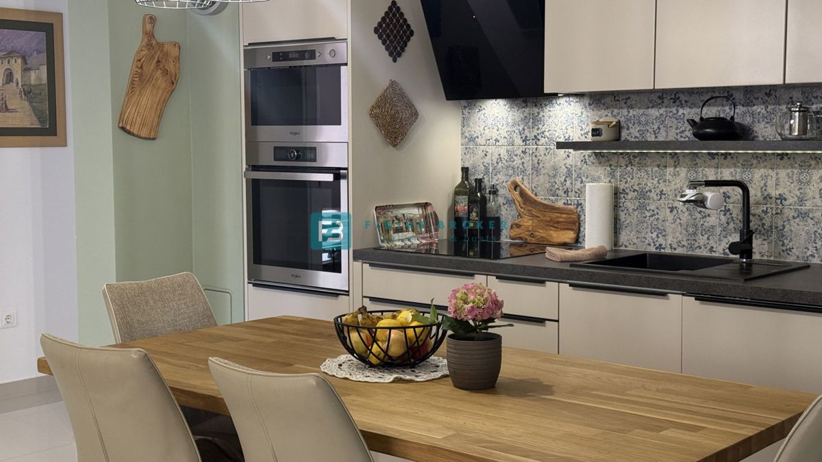 Flat For sale - ŠIBENSKO-KNINSKA VODICE