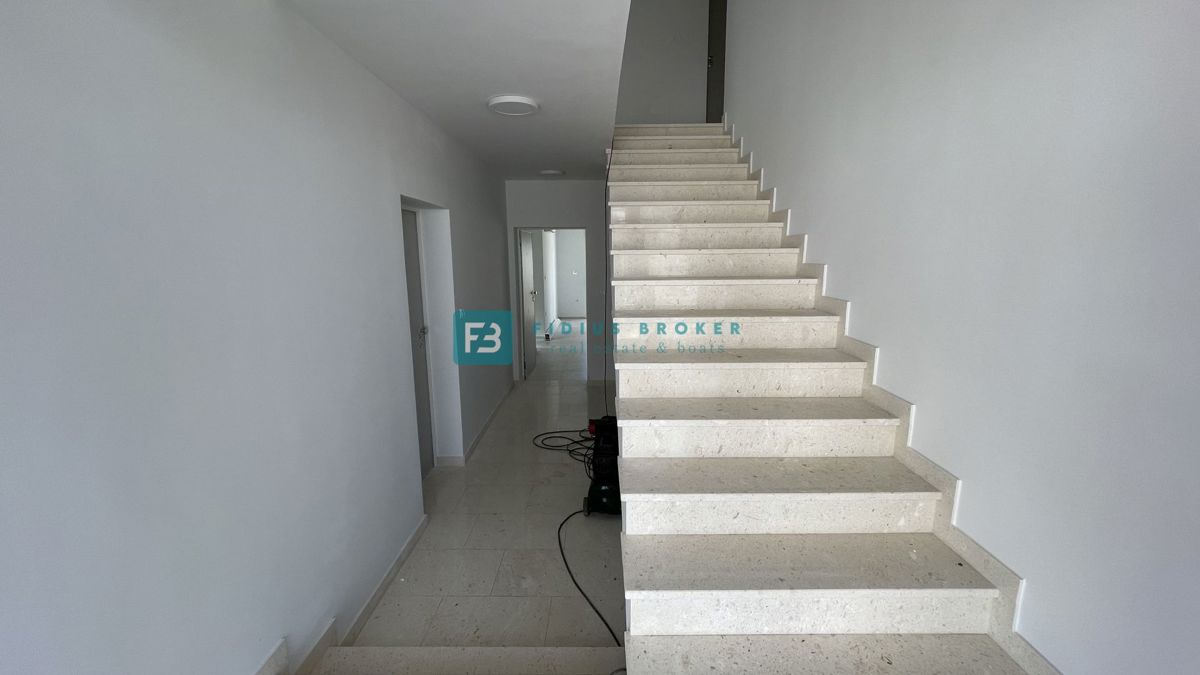 Flat For sale - ŠIBENSKO-KNINSKA VODICE