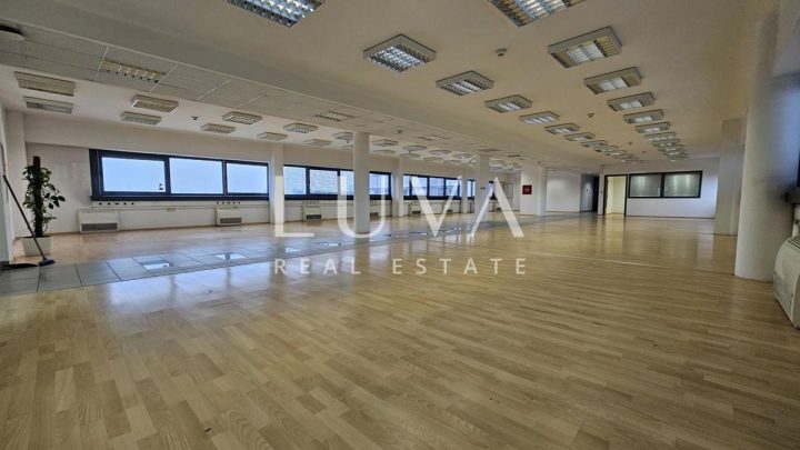 Poslovni prostor za najam 734 m² – Zagreb