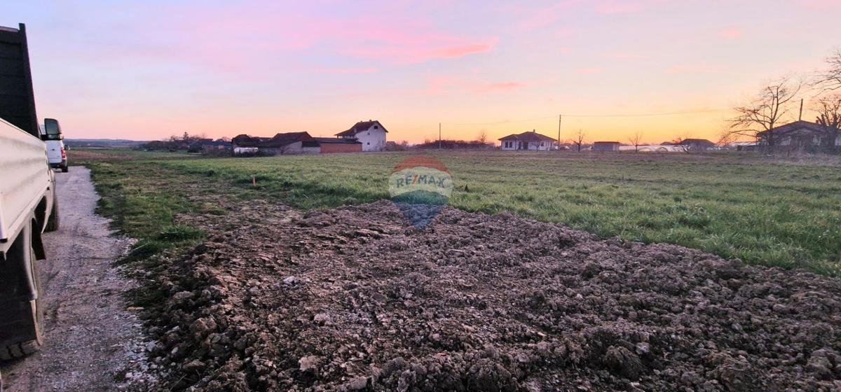 Land For sale - Grad Zagreb Zagreb - foto 2/3