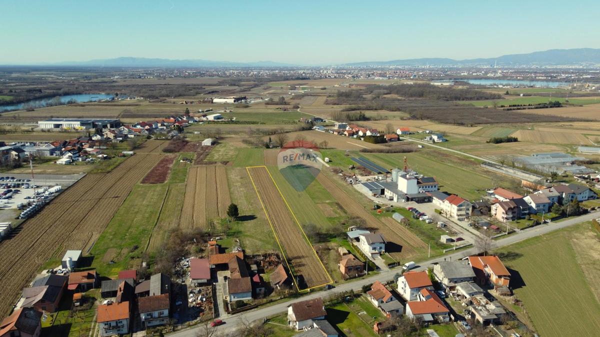 Zemljište Na prodaju - ZAGREBAČKA VELIKA GORICA