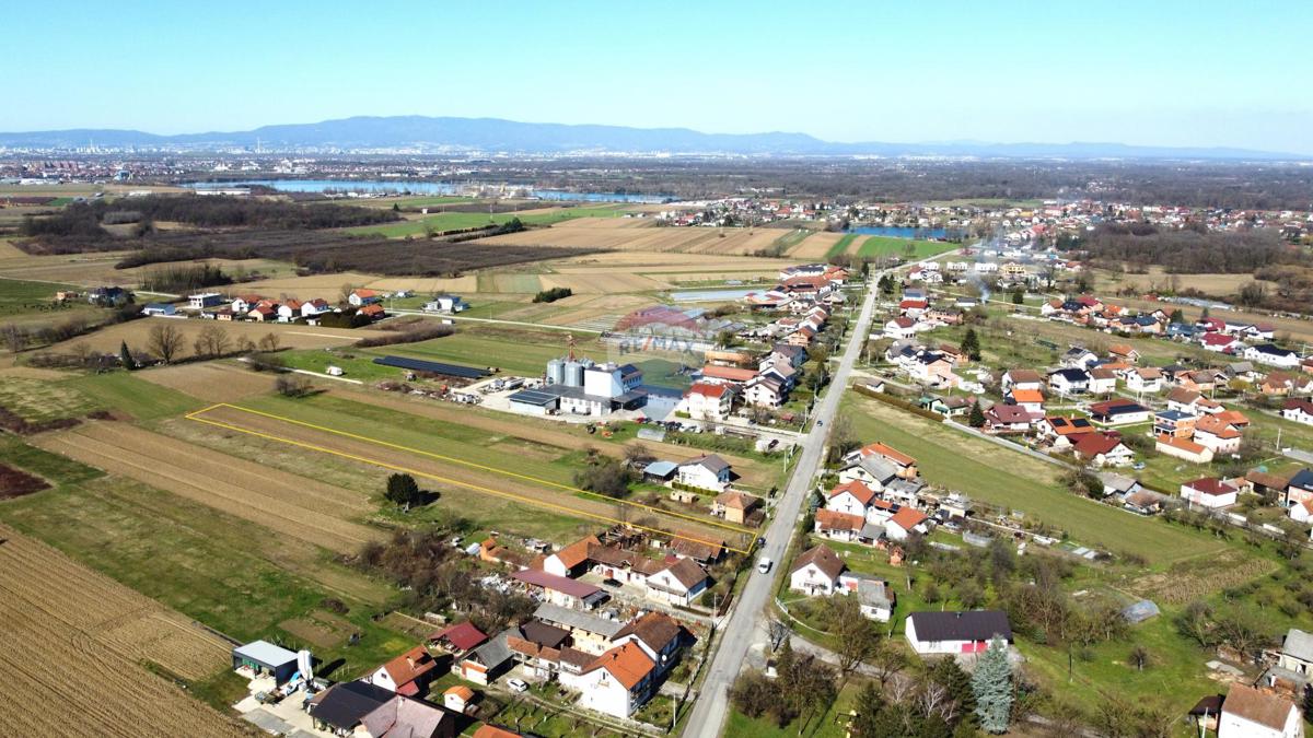 Zemljište Na prodaju - ZAGREBAČKA VELIKA GORICA