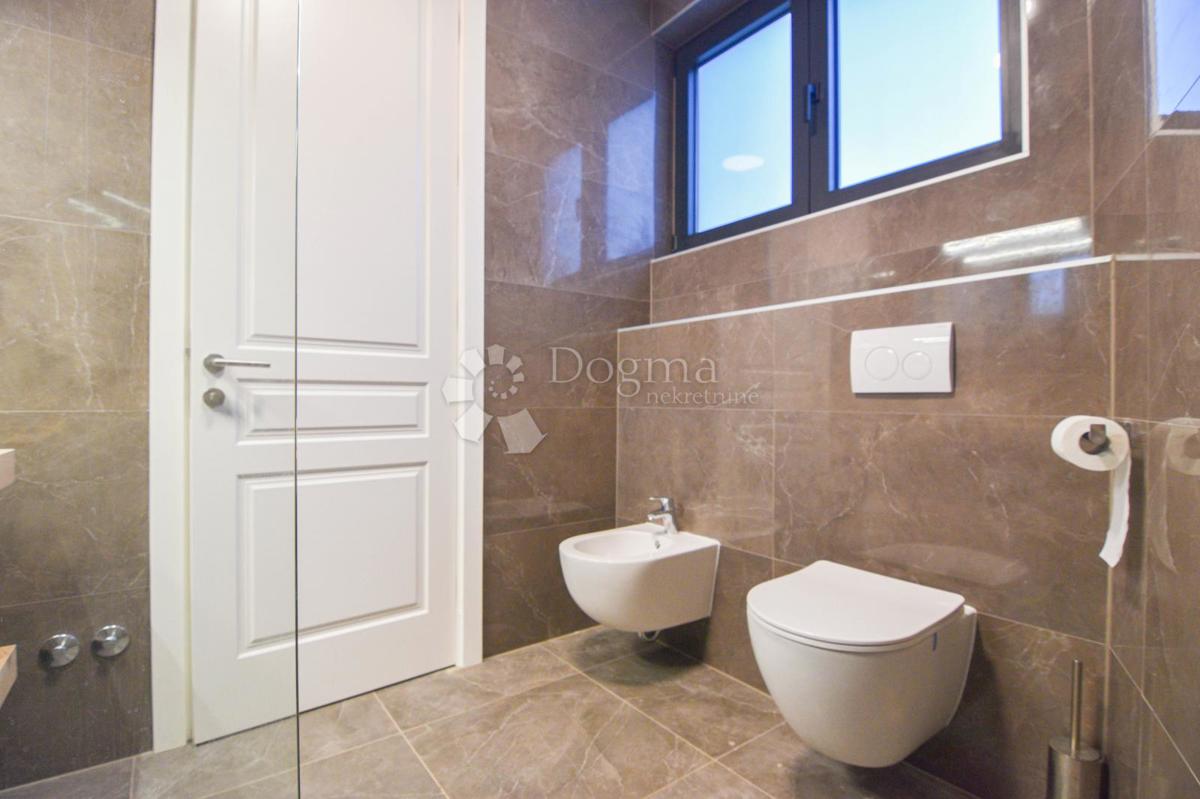 Apartmán Na predaj - ISTARSKA POREČ