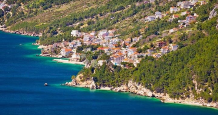 Zemljište na prodaju 2144 m² – Omiš