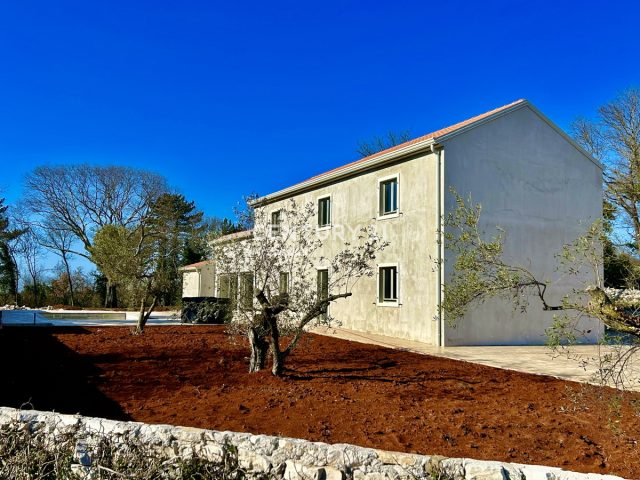 Haus zu verkaufen 272 m² – Grožnjan
