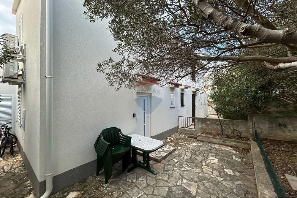 Kuća Na prodaju - LIČKO-SENJSKA NOVALJA