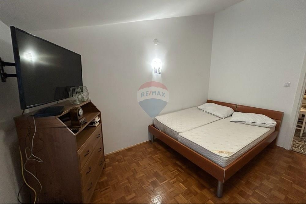 Kuća Na prodaju - LIČKO-SENJSKA NOVALJA