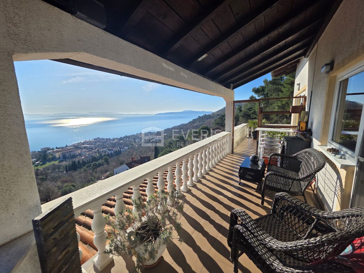 Flat For sale - PRIMORSKO-GORANSKA LOVRAN
