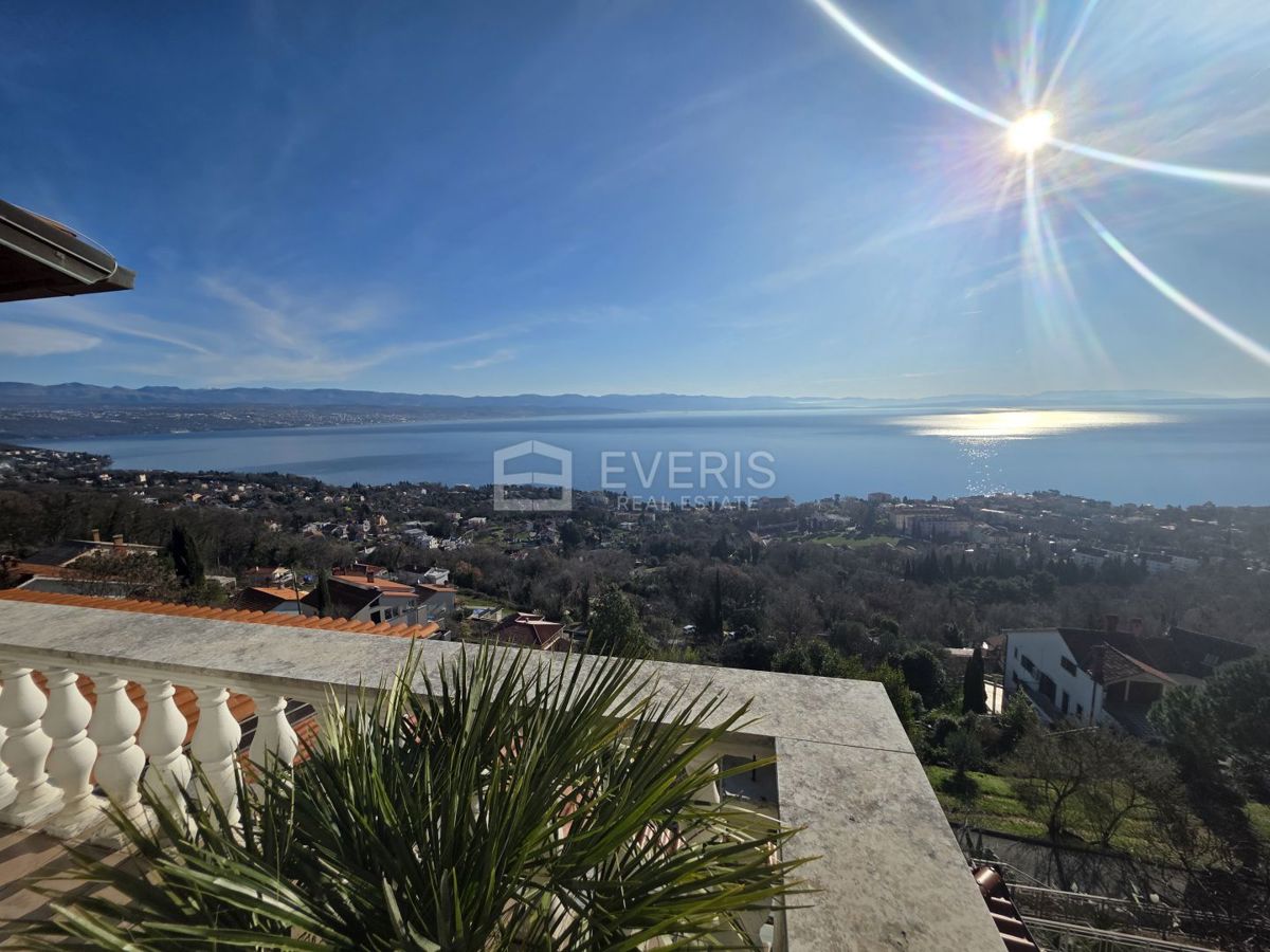 Flat For sale - PRIMORSKO-GORANSKA LOVRAN